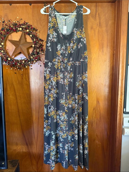 Maurices Dresses & Skirts - Maurices Floral Maxi Dress in Charcoal with Mustard and White